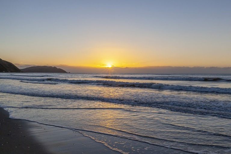 Photo of property in 84 Ames Street, Paekakariki, 5034