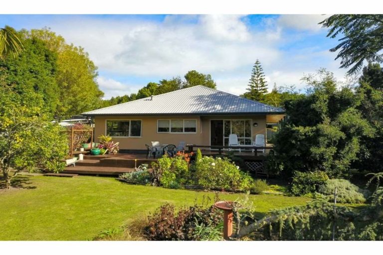 Photo of property in 19 Titoki Place, Kerikeri, 0294