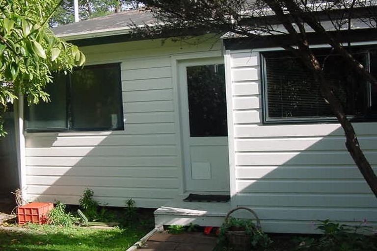 Photo of property in 2/24 Beswick Place, Birkdale, Auckland, 0626