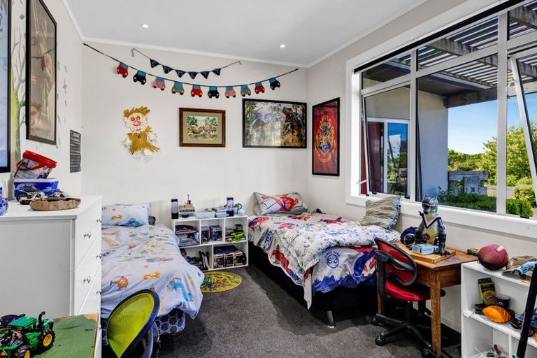 Photo of property in 5674 Mountain Road, Normanby, Hawera, 4673