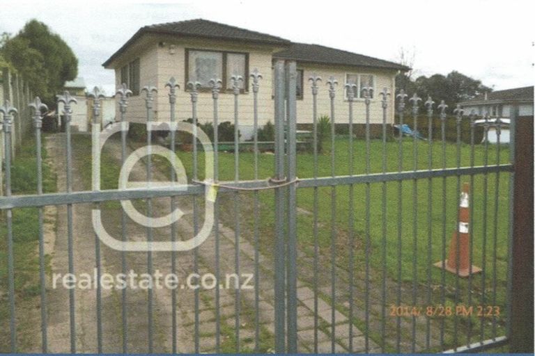 Photo of property in 311 Roscommon Road, Clendon Park, Auckland, 2103