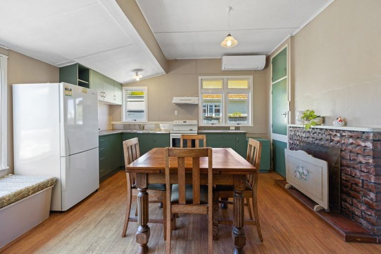 Photo of property in 11 Normanby Street, Fitzroy, New Plymouth, 4312