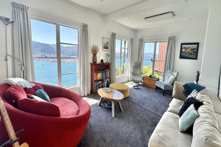 Photo of property in 38 Robieson Street, Roseneath, Wellington, 6011