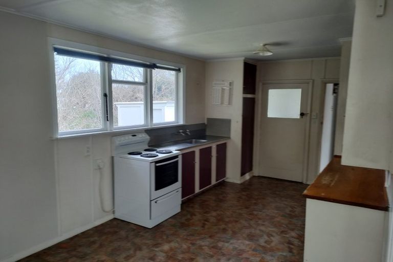 Photo of property in 23 Churchill Crescent, Tawhero, Whanganui, 4501