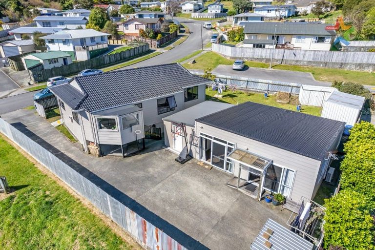 Photo of property in 46 Castlerea Street, Wainuiomata, Lower Hutt, 5014