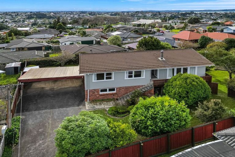 Photo of property in 175 Waimumu Road, Massey, Auckland, 0614