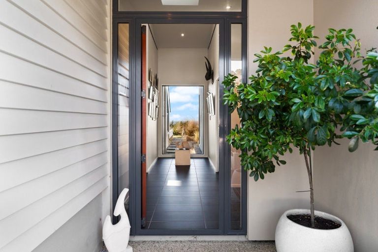 Photo of property in 25 Highgrove, Saint Clair, Dunedin, 9012