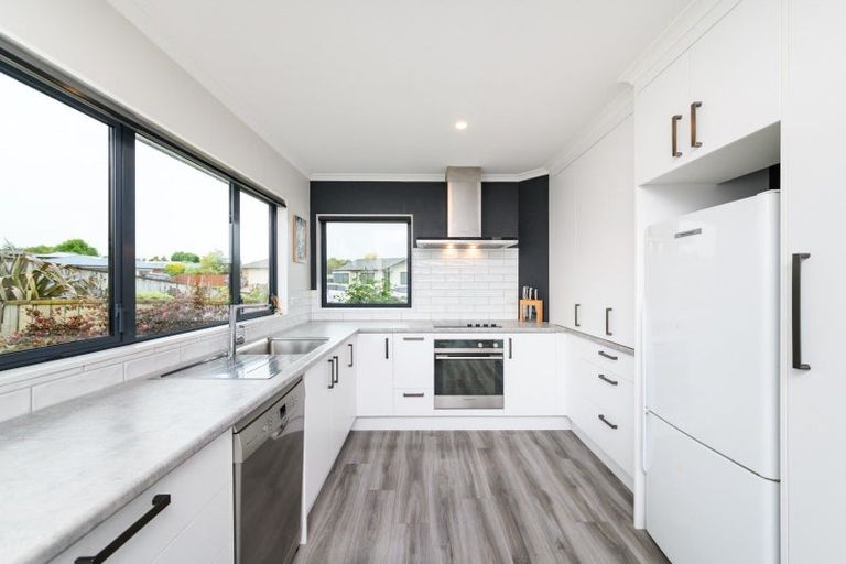 Photo of property in 4 Almond Grove, Feilding, 4702