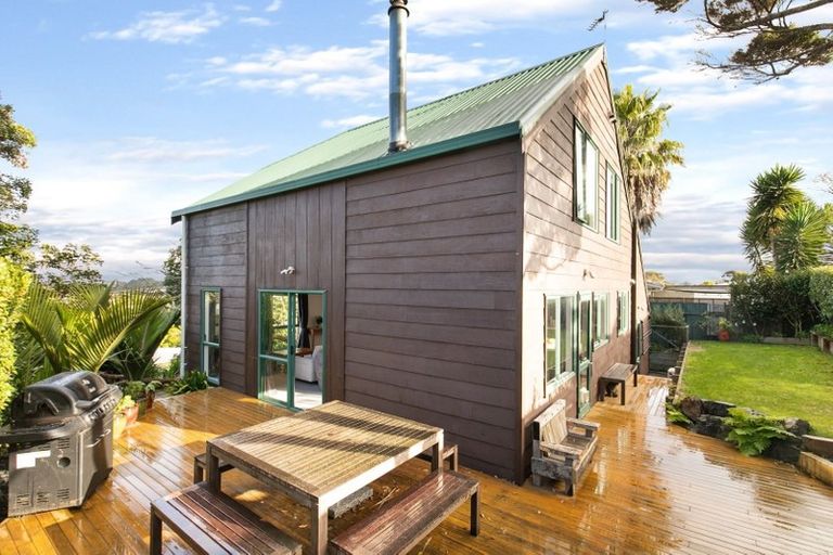 Photo of property in 2/9 Park Hill Road, Birkenhead, Auckland, 0626