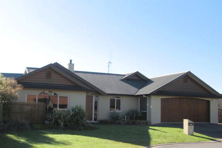 Photo of property in 11 Doneraille Place, Bethlehem, Tauranga, 3110