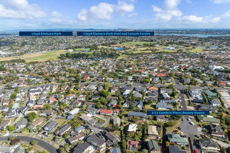 Photo of property in 1/11 Cambric Place, Botany Downs, Auckland, 2010