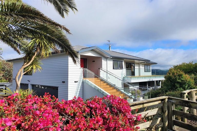 Photo of property in 2 Kauri Drive, Sandspit, Warkworth, 0982