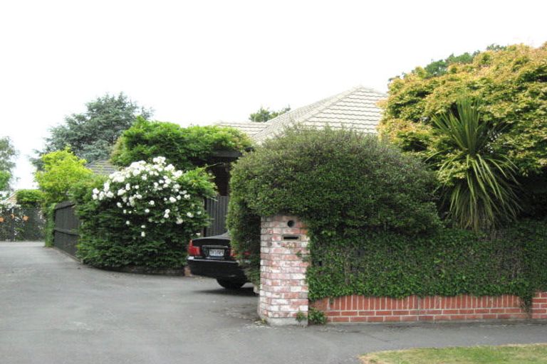 Photo of property in 60a Balrudry Street, Avonhead, Christchurch, 8042