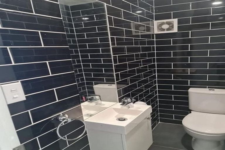 Photo of property in 21 Kirikiri Drive, Papakura, 2110