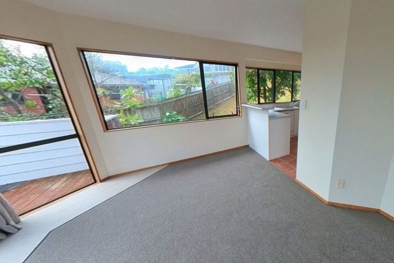 Photo of property in 6/96 William Bayes Place, Red Beach, 0932