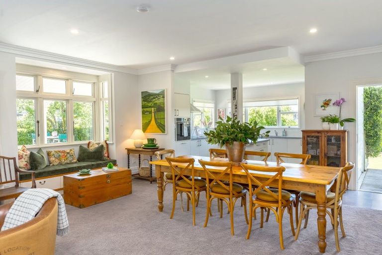 Photo of property in 16 Orchard Road, Greytown, 5712