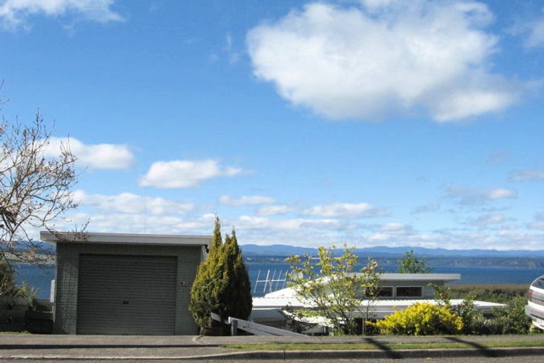 Photo of property in 65 Wakeman Road, Acacia Bay, Taupo, 3330