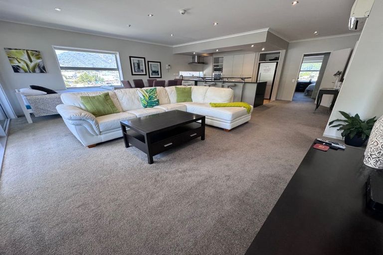 Photo of property in Oxleys Rock Apartments, 401/6 London Quay, Picton, 7220