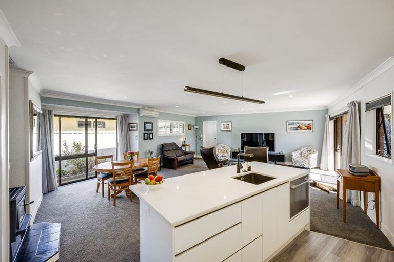 Photo of property in 30c Neeve Road, Taradale, Napier, 4112