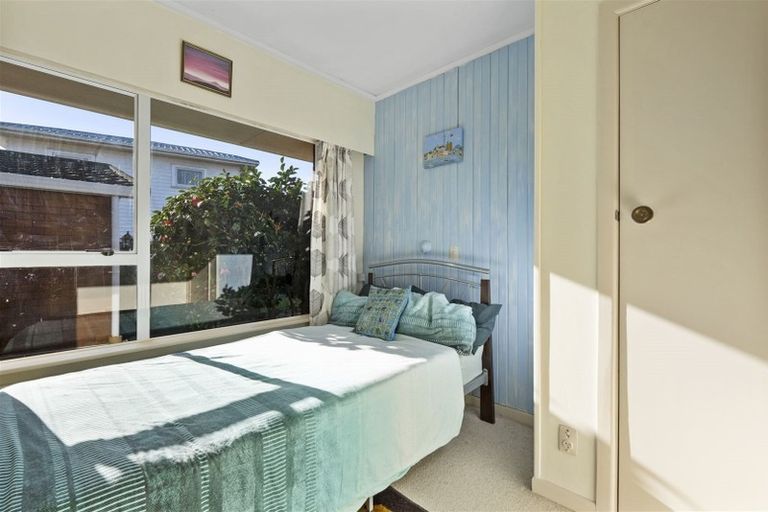 Photo of property in 124 Tiraumea Drive, Pakuranga, Auckland, 2010