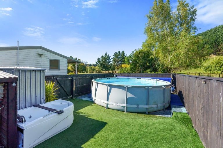 Photo of property in 192 Waitohu Valley Road, Otaki, 5583