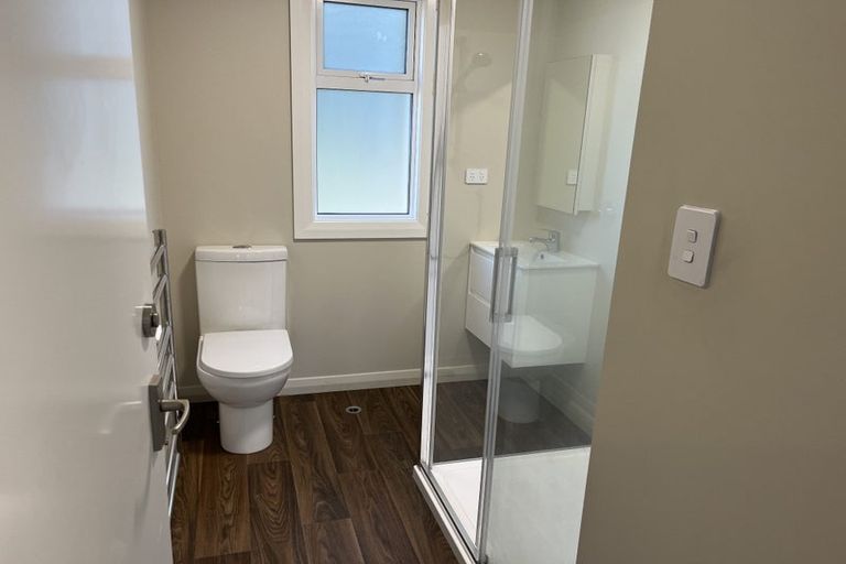 Photo of property in 3/133-135 Cuba Street, Petone, Lower Hutt, 5012