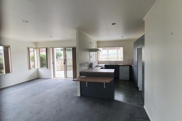 Photo of property in 5 The Boulevard, Red Beach, 0932