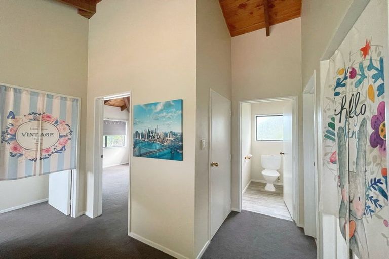 Photo of property in 25 Calman Place, Chatswood, Auckland, 0626