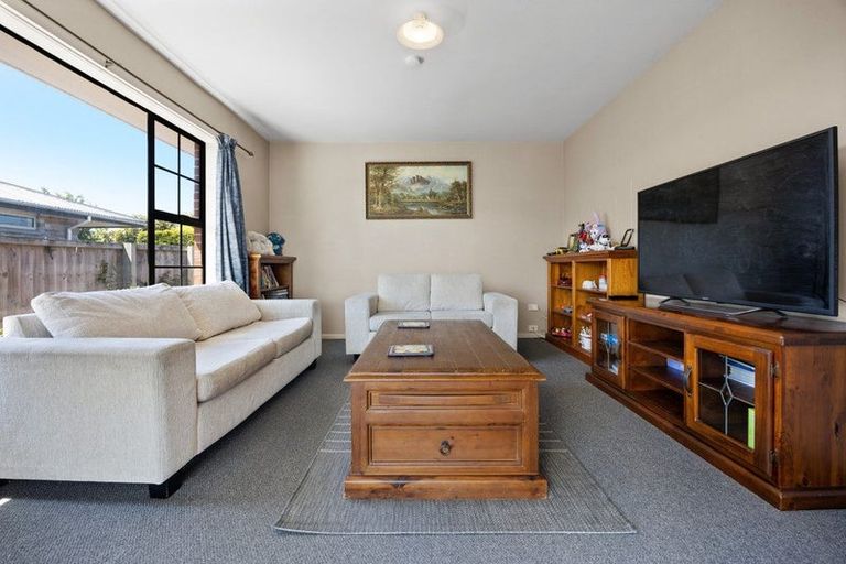 Photo of property in 1/39 Harris Crescent, Papanui, Christchurch, 8053