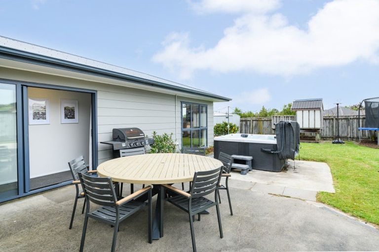 Photo of property in 4 Almond Grove, Feilding, 4702
