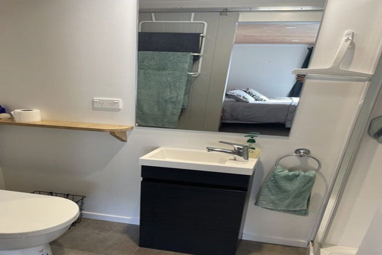 Photo of property in 4 Heathvale Place, Heathcote Valley, Christchurch, 8022