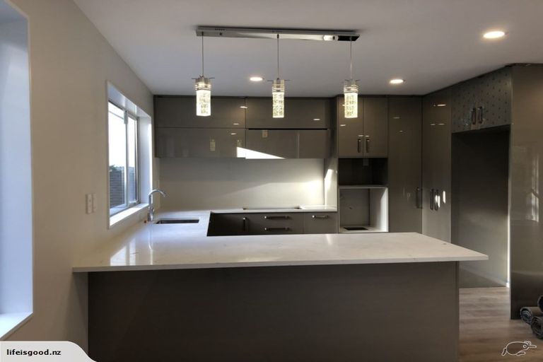 Photo of property in 5a Taurus Crescent, Beach Haven, Auckland, 0626