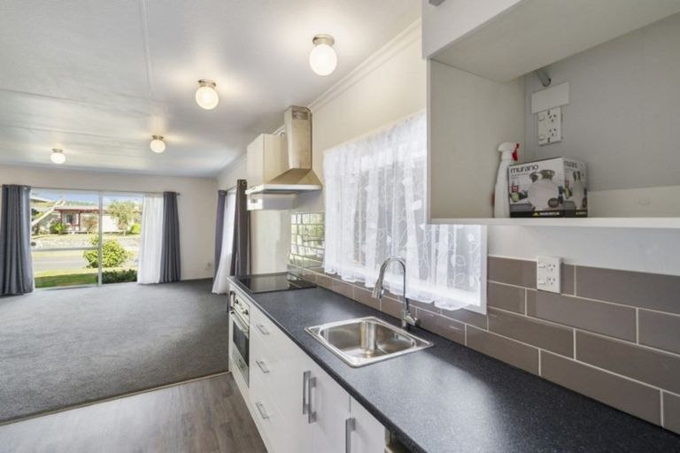 Photo of property in 11 Slacks Road, Awapuni, Palmerston North, 4412