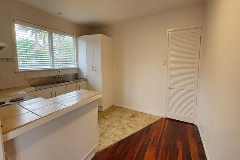 Photo of property in 292 Birkdale Road, Birkdale, Auckland, 0626