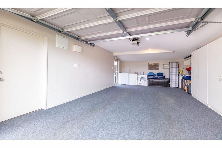 Photo of property in 35 Gresford Street, Edgeware, Christchurch, 8013