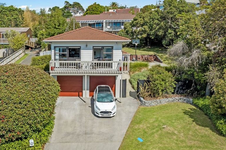 Photo of property in 10 Kenneth Hopper Place, Manly, Whangaparaoa, 0930