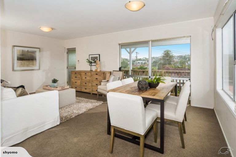 Photo of property in 1/124 Deep Creek Road, Torbay, Auckland, 0630