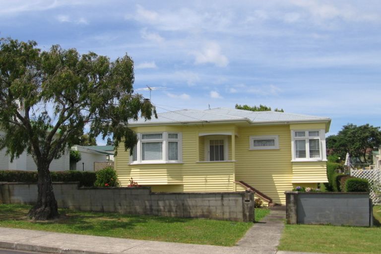 Photo of property in 18 Bentleigh Avenue, New Windsor, Auckland, 0600