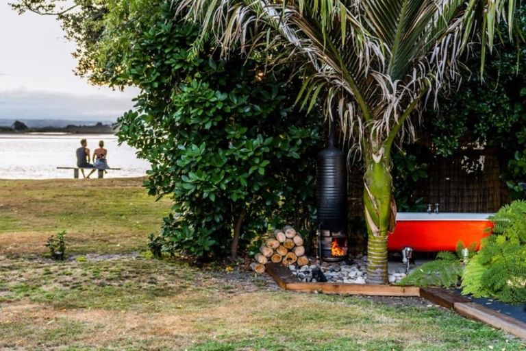 Photo of property in 604 Pukehina Parade, Pukehina, Te Puke, 3189