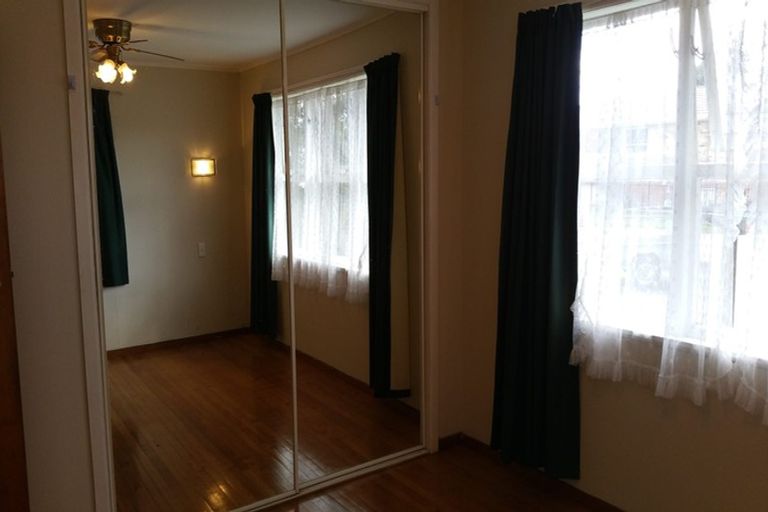 Photo of property in 19a Cutler Street, New Lynn, Auckland, 0600