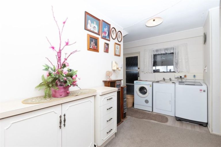 Photo of property in 19 Ridout Street, Maeroa, Hamilton, 3200