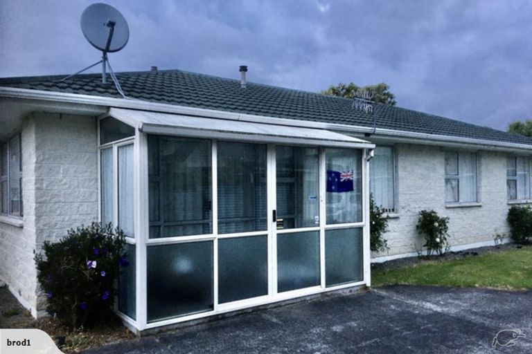 Photo of property in 2 Hill Court, Awapuni, Palmerston North, 4412