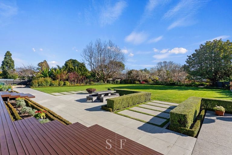 Photo of property in 8 Ngarara Road, Waikanae, 5036