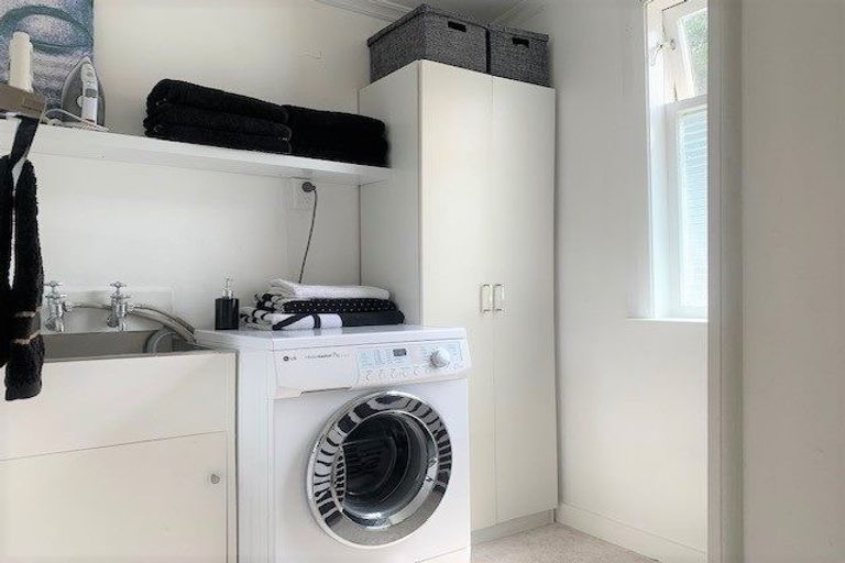 Photo of property in 86 Avenue Road, Foxton, 4814