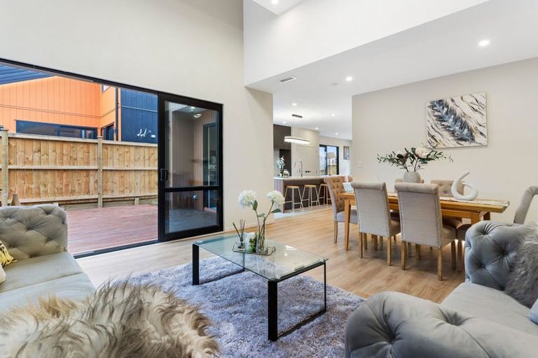 Photo of property in 65 Maungakaraka Road, Karaka, 2580