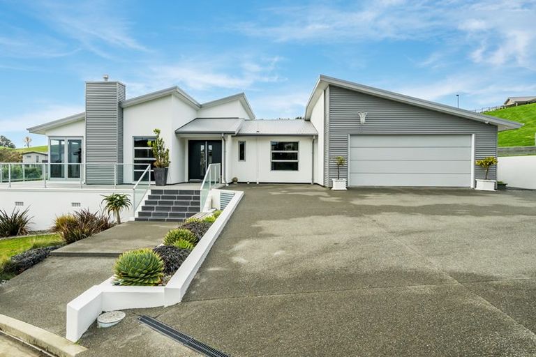 Photo of property in 16 Quarry Hill Terrace, Kennedys Bush, Christchurch, 8025