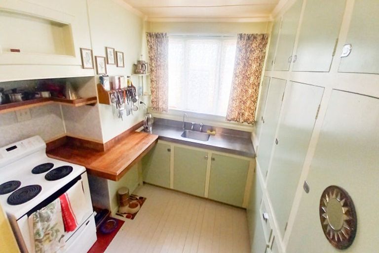 Photo of property in 17 Half Mile Road, Tuatapere, 9620