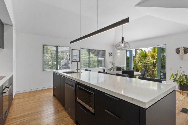 Photo of property in 2 Minchin Crescent, St Andrews, Hamilton, 3200