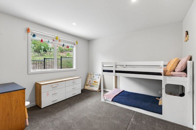 Photo of property in 77 Oak Road, Poraiti, Napier, 4112