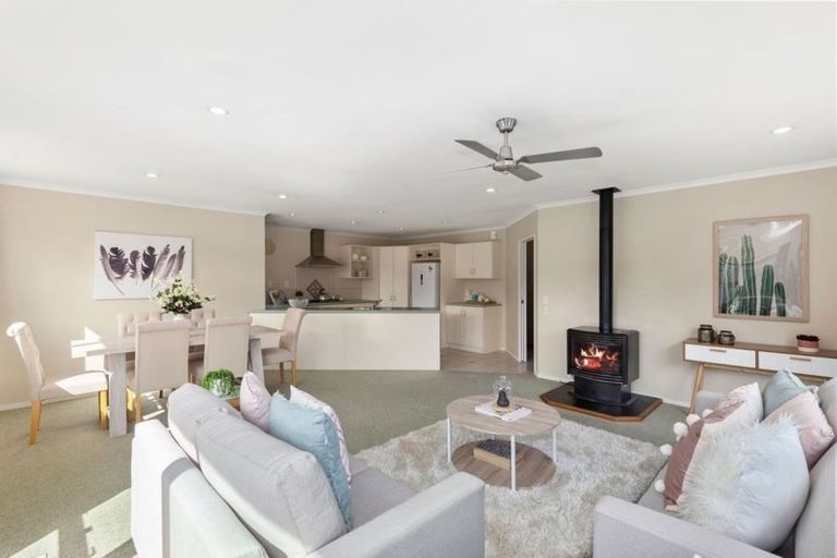 Photo of property in 11 Woodland Grove, Wainuiomata, Lower Hutt, 5014